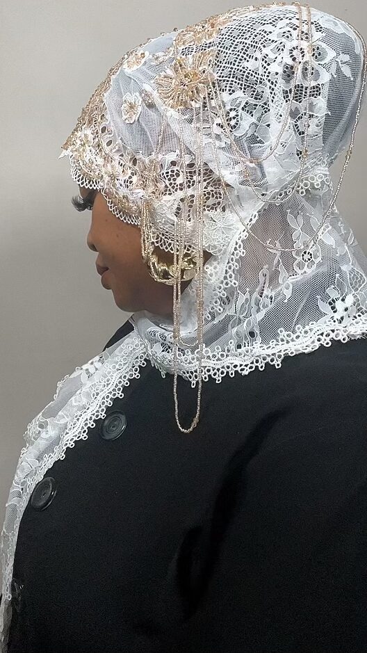 Luxury Lace Stoned Scarves - Image 4