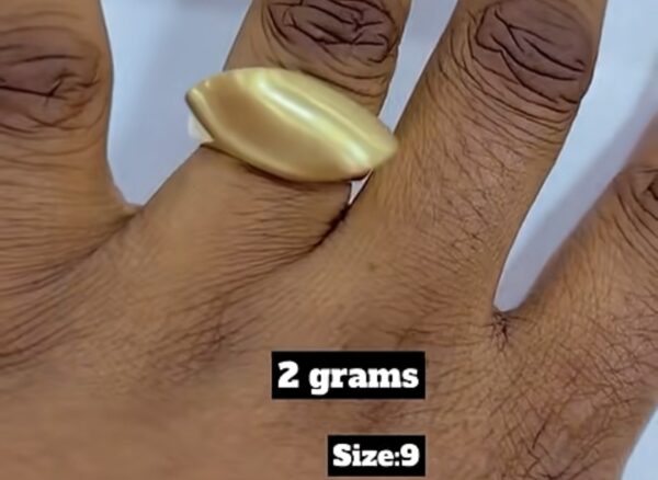 18 Carat Fashion Ring - Image 2
