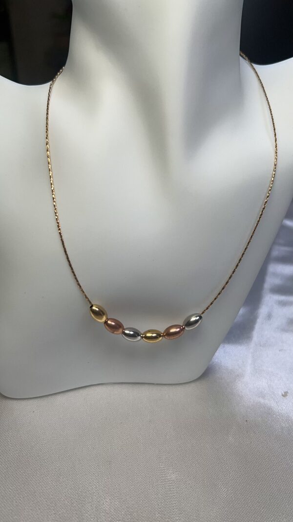 18 Carat 3 Tones Gold Necklace for All Occasions