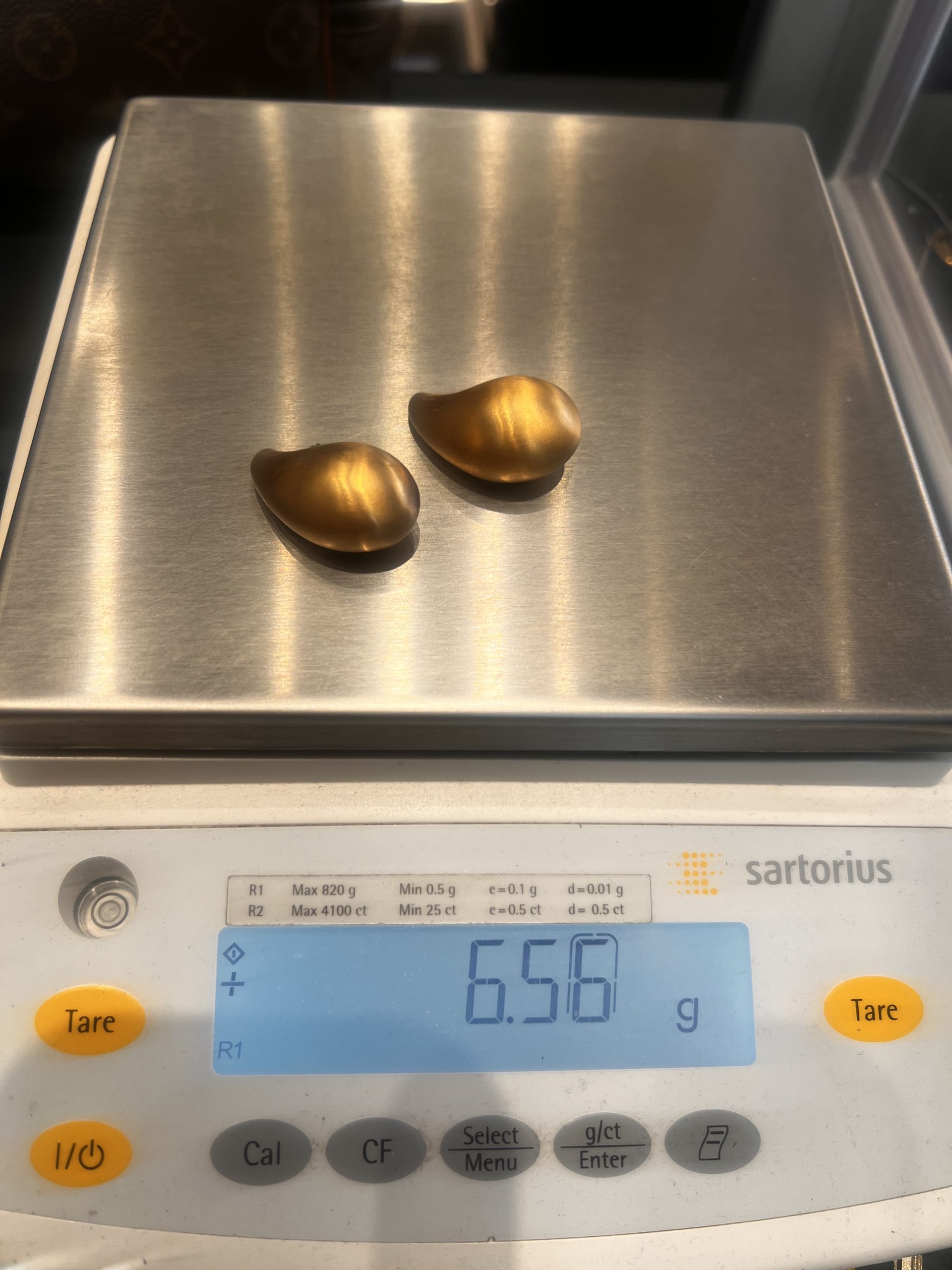 18K Gold earring with clip on, can be yellow gold or white gold.