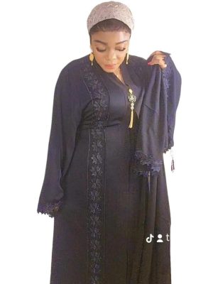 Fad Collection Lace to the back and front Abaya with belt and scarf comes in black only.